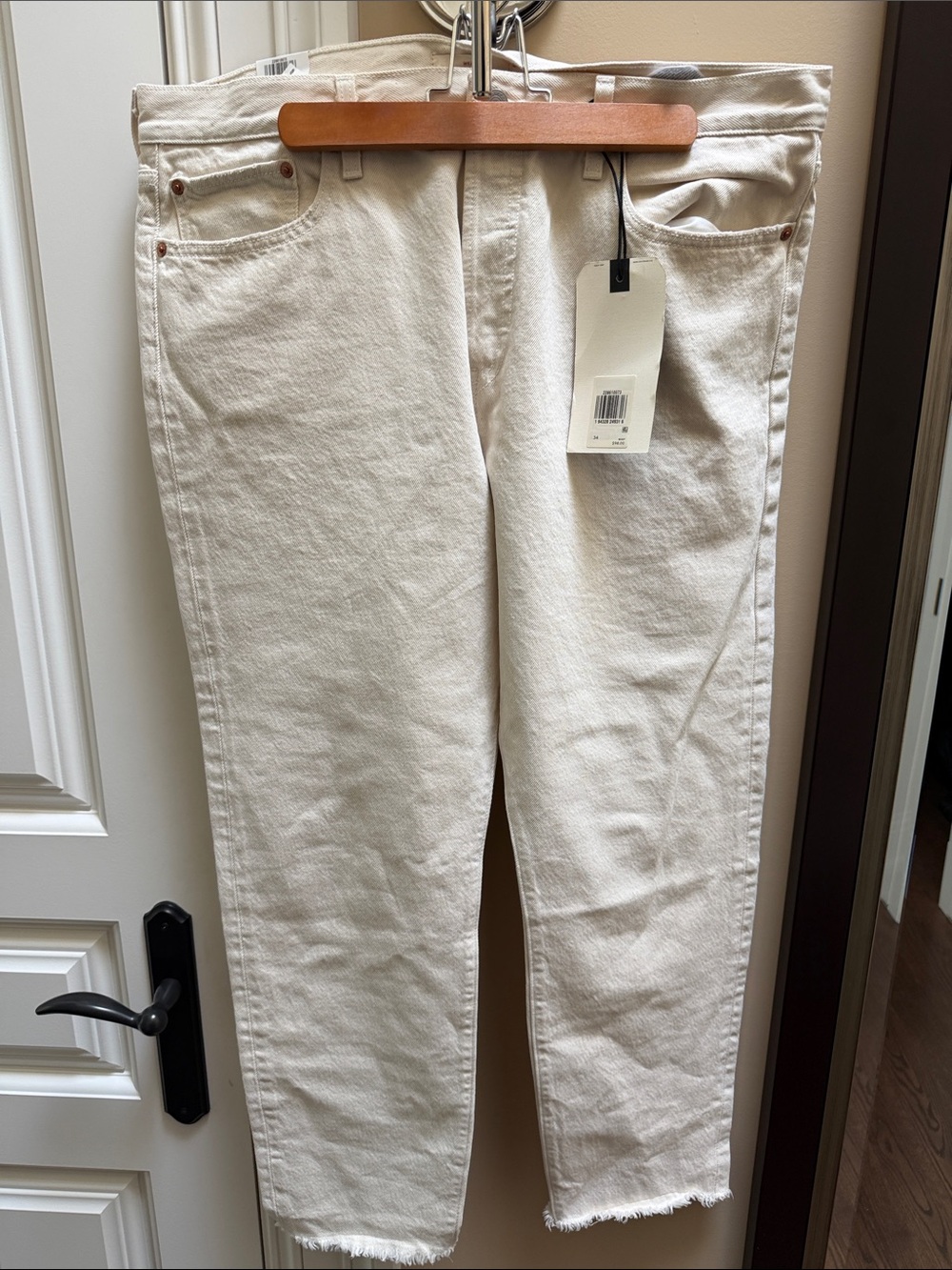 Levi's Cream Slim Straight Jeans